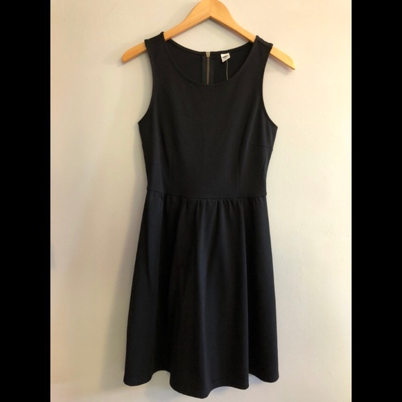 Black Sleeveless Dress - Picture 2 of 6